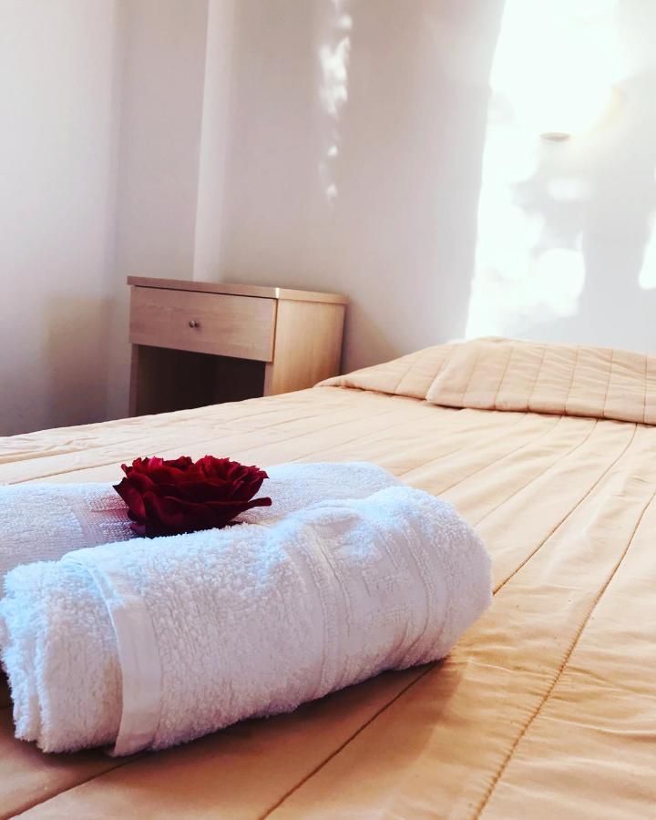 Room In Studio - Studio Banos Apartments And Swimming Pool Roda  Dış mekan fotoğraf